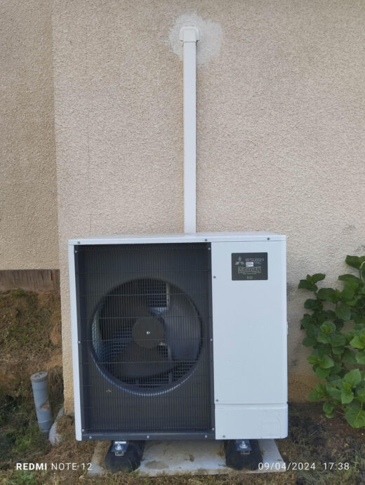 Installation&#x20;d&amp;&#x23;8217&#x3B;une&#x20;pompe&#x20;&#x00E0;&#x20;chaleur&#x20;Air&#x2F;Eau&#x20;&#x00E0;&#x20;Yvrac